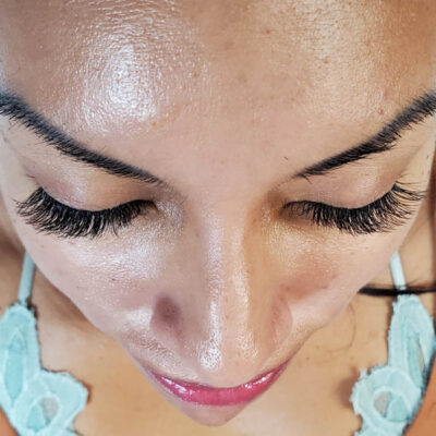 Lindas Glow Eyelash Extensions