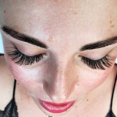 Lindas Glow Eyelash Extensions