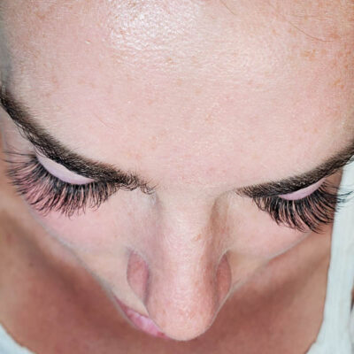 Lindas Glow Eyeylash Extensions